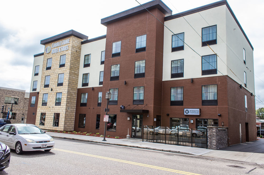 Cobblestone Hotel & Suites - Chippewa Falls Dış mekan fotoğraf