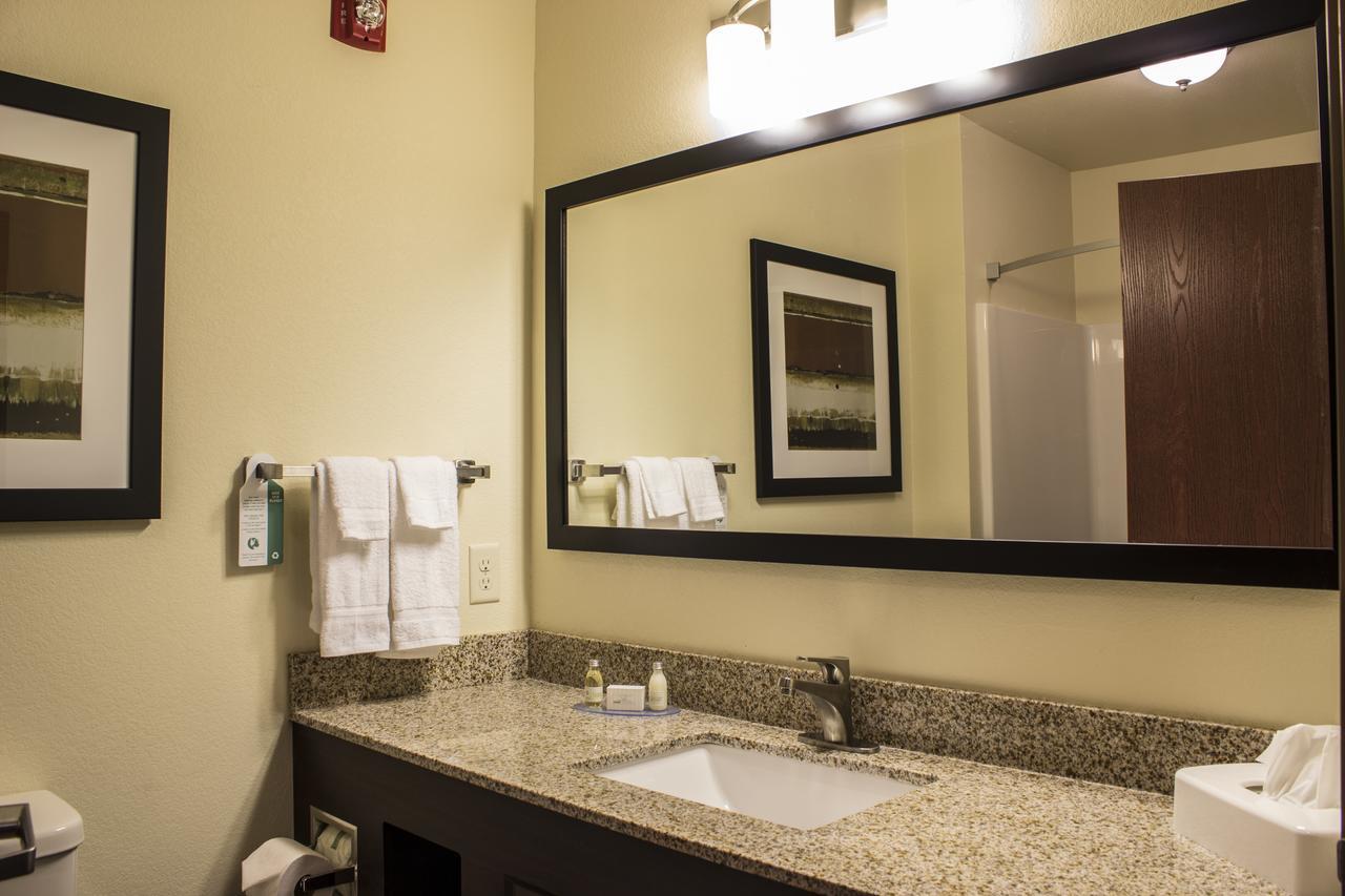 Cobblestone Hotel & Suites - Chippewa Falls Dış mekan fotoğraf