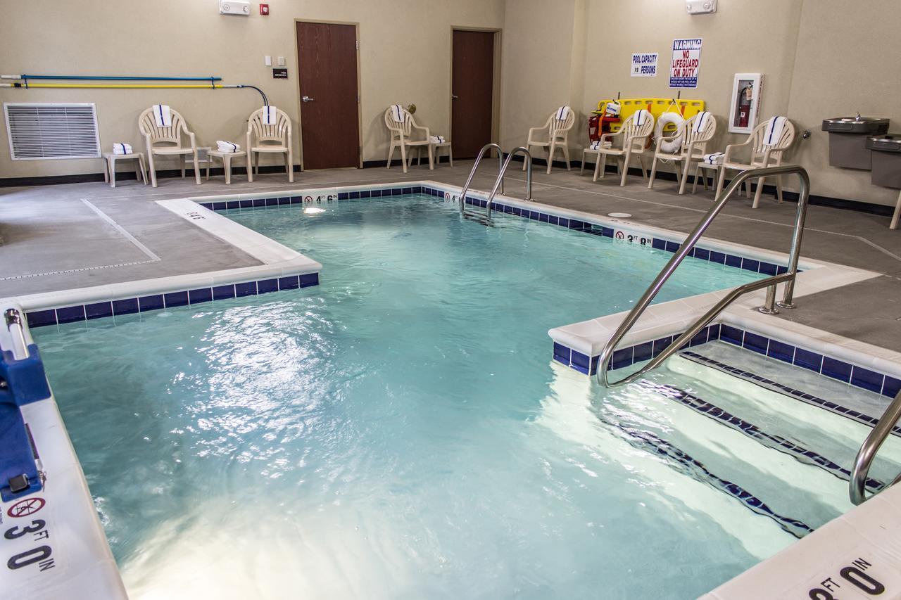 Cobblestone Hotel & Suites - Chippewa Falls Dış mekan fotoğraf