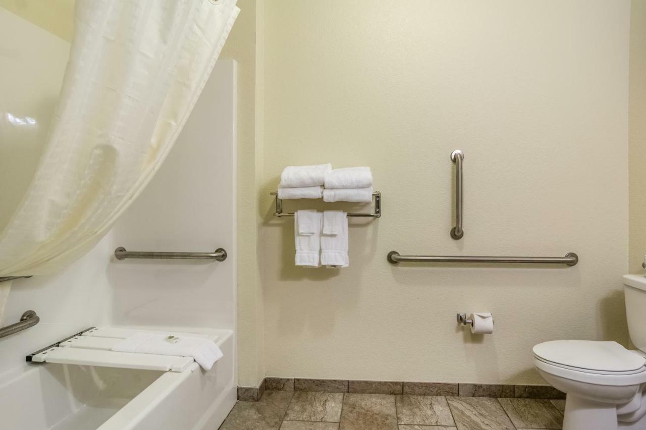 Cobblestone Hotel & Suites - Chippewa Falls Dış mekan fotoğraf